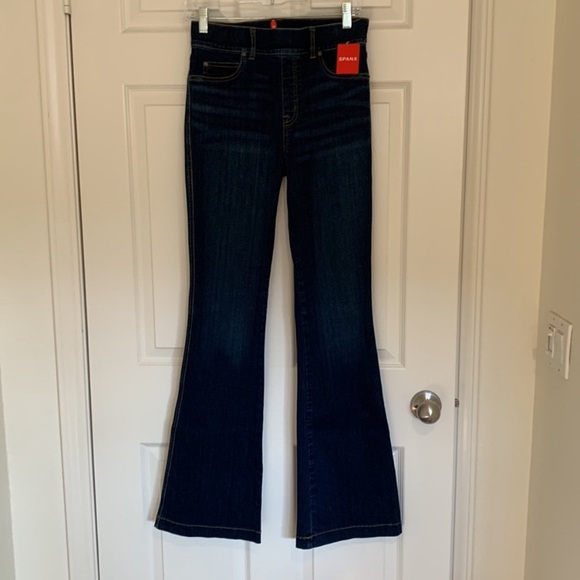 Spanx High Rise Flare Boot Cut Jeans in Midnight Dark Wash Shade Size S Long - Picture 4 of 8